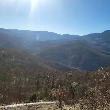 Semesterbostad Mountain Paravci